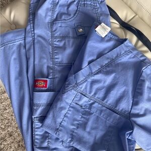 Womens dickies medical scrubs. Cargo set. blue.Small  pants and top gently used
